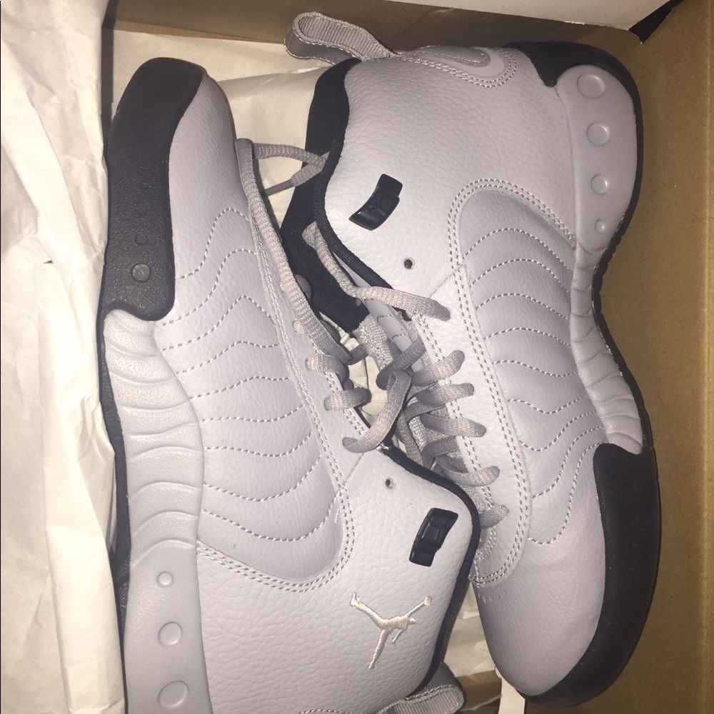 🦋JORDAN JUMPMAN PRO . SIZE 5 YOUTH .🦋